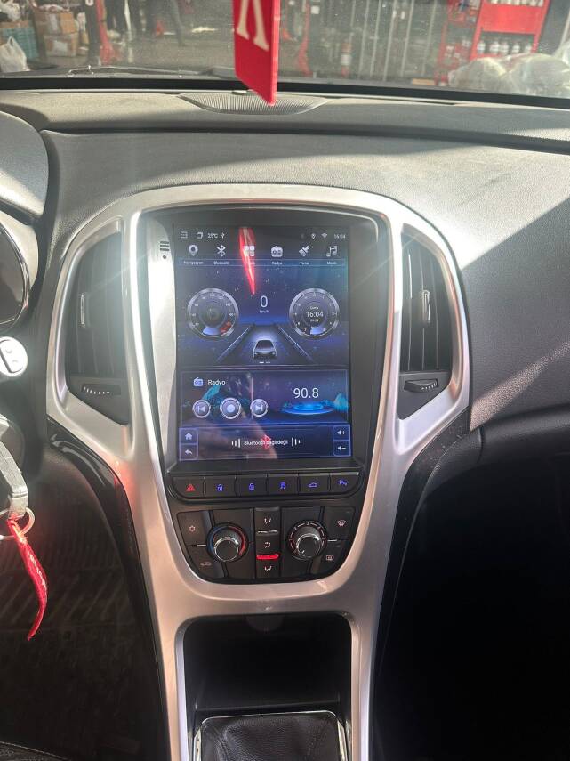 Astra J Tesla Multimedya 2/32 Carplay Geri Görüş - 2