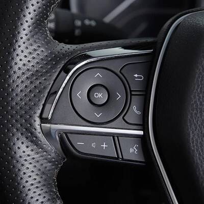 Corolla 2019 < Direksiyon Tuş Kenarı Kaplama Siyah - 4